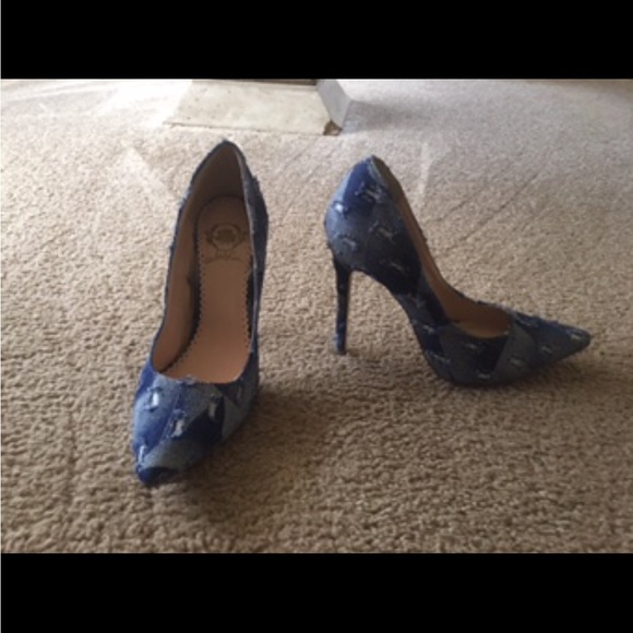 Nice BLUE JEAN HEELS FOR ANY OCCASION 😍 - Picture 2 of 3